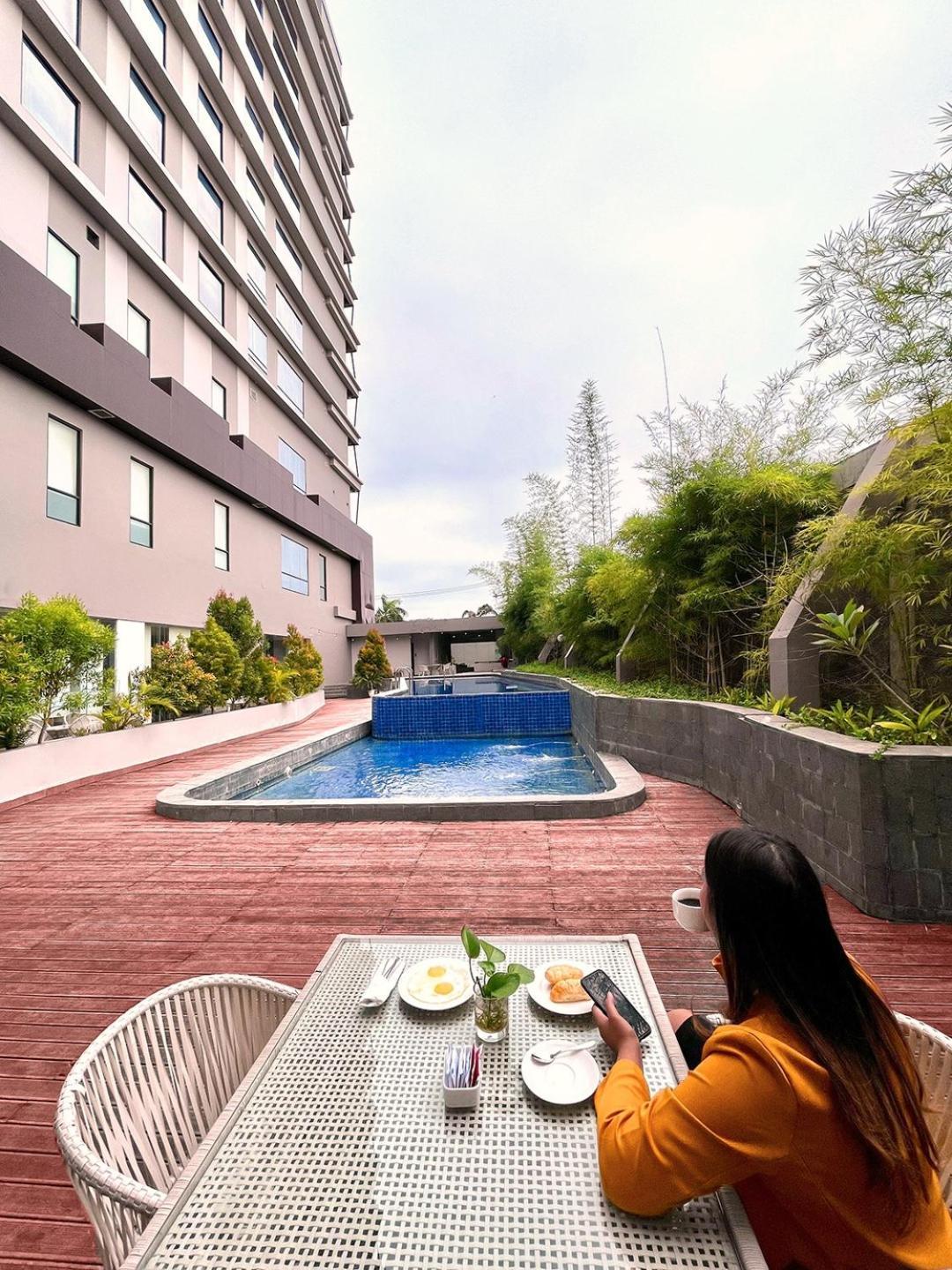 Hotel Suni Abepura Jayapura Exterior photo